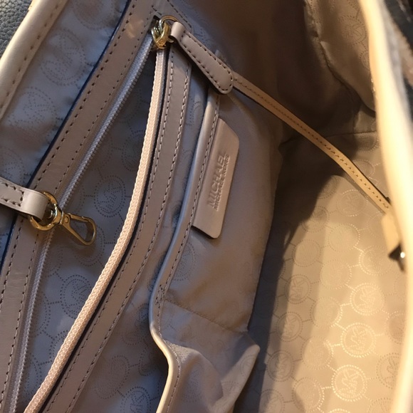 MICHAEL Michael Kors zebra monogram Jet Set Tote - Picture 6 of 7